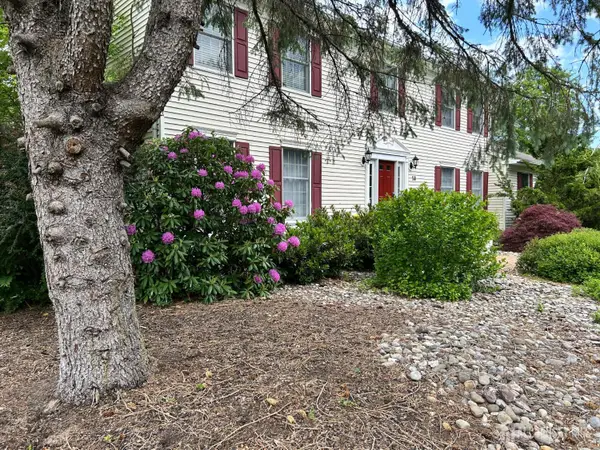 -14 Alexander Drive, Monroe, NJ 08831