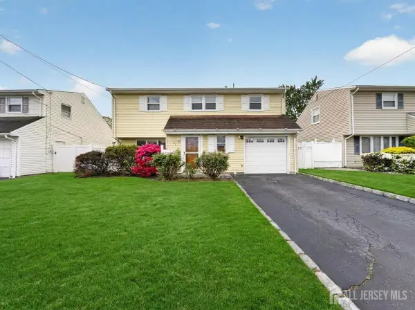 -95 Pine Street, Iselin, NJ 08830