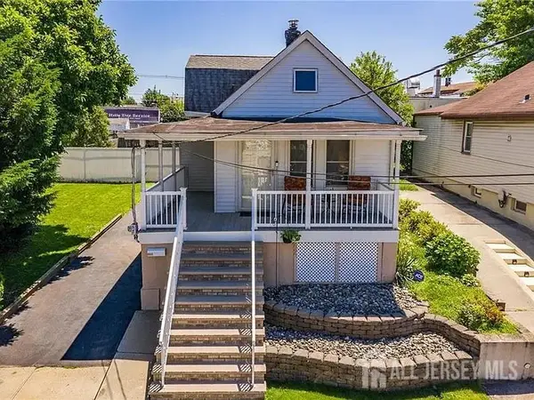 -690 Carson Avenue, Perth Amboy, NJ 08861