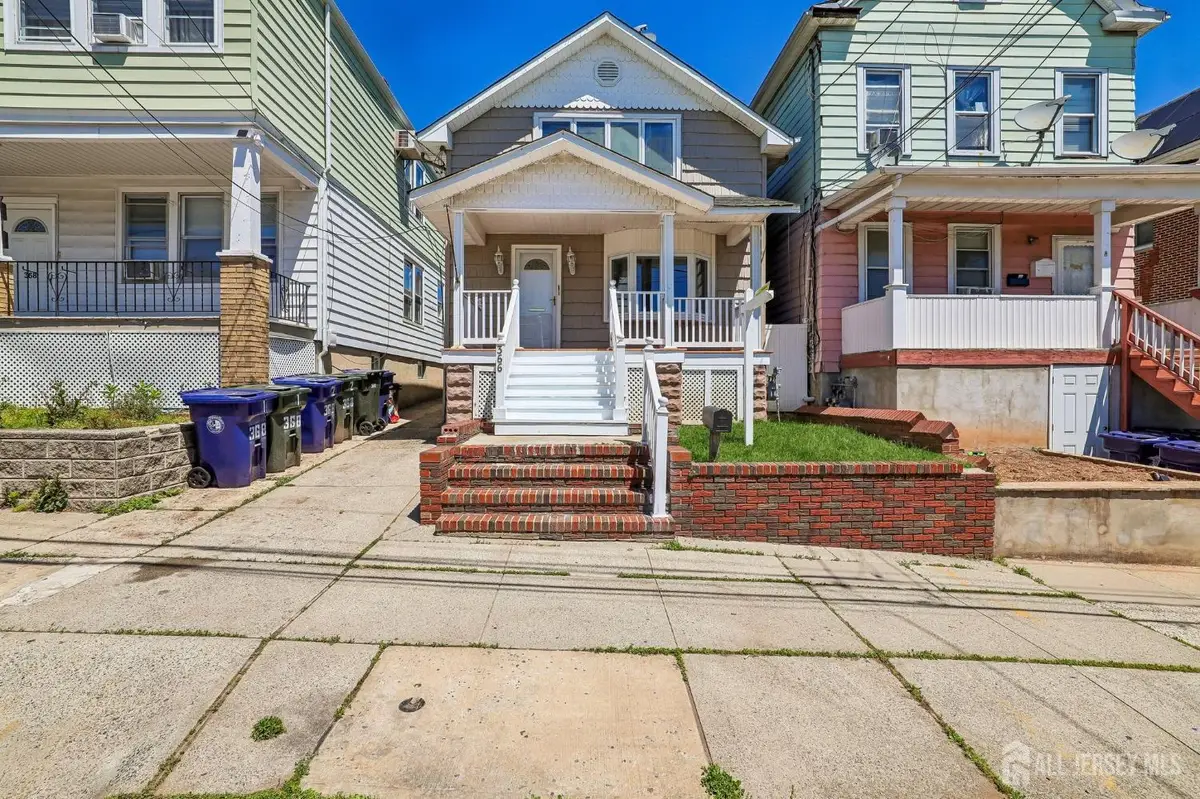 -366 Jeffries Street, Perth Amboy, NJ 08861 - #1