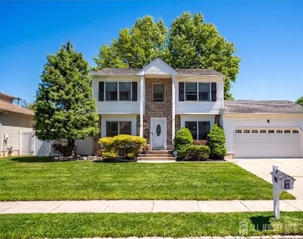-46 Lynn Court, North Brunswick, NJ 08902