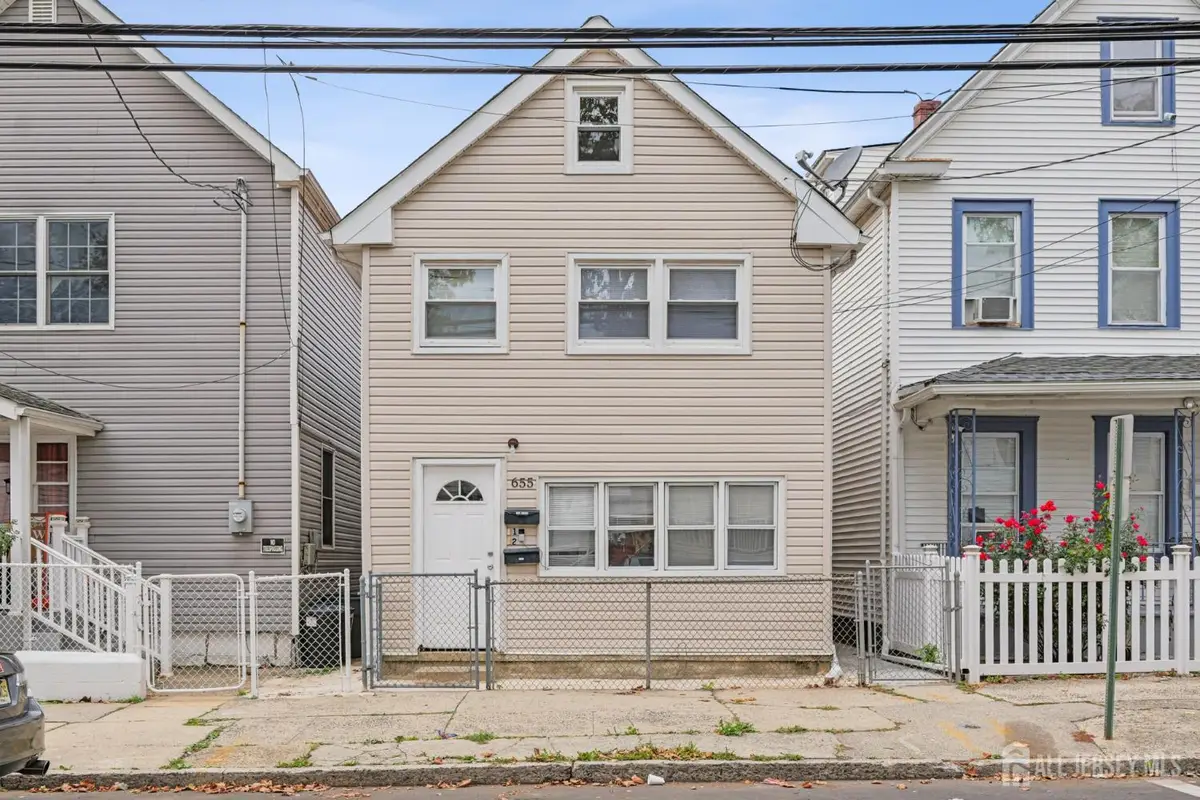 -655 Charles Street, Perth Amboy, NJ 08861 - #1