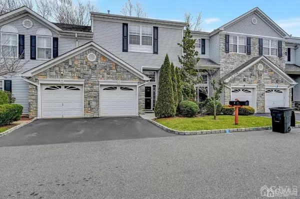 -7 Harbor Bay Circle #349, Old Bridge, NJ 08879