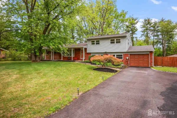-13 SE 13 Glenview Drive Drive, West Windsor, NJ 08540