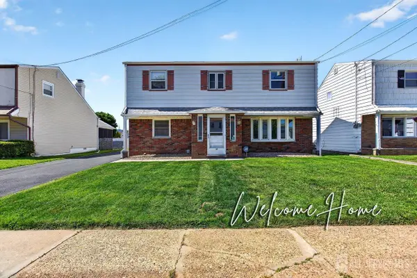 -140 Camelot Drive, Port Reading, NJ 07064