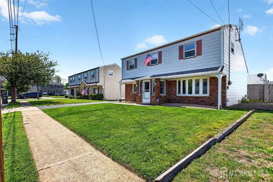 -140 Camelot Drive, Port Reading, NJ 07064 - #2