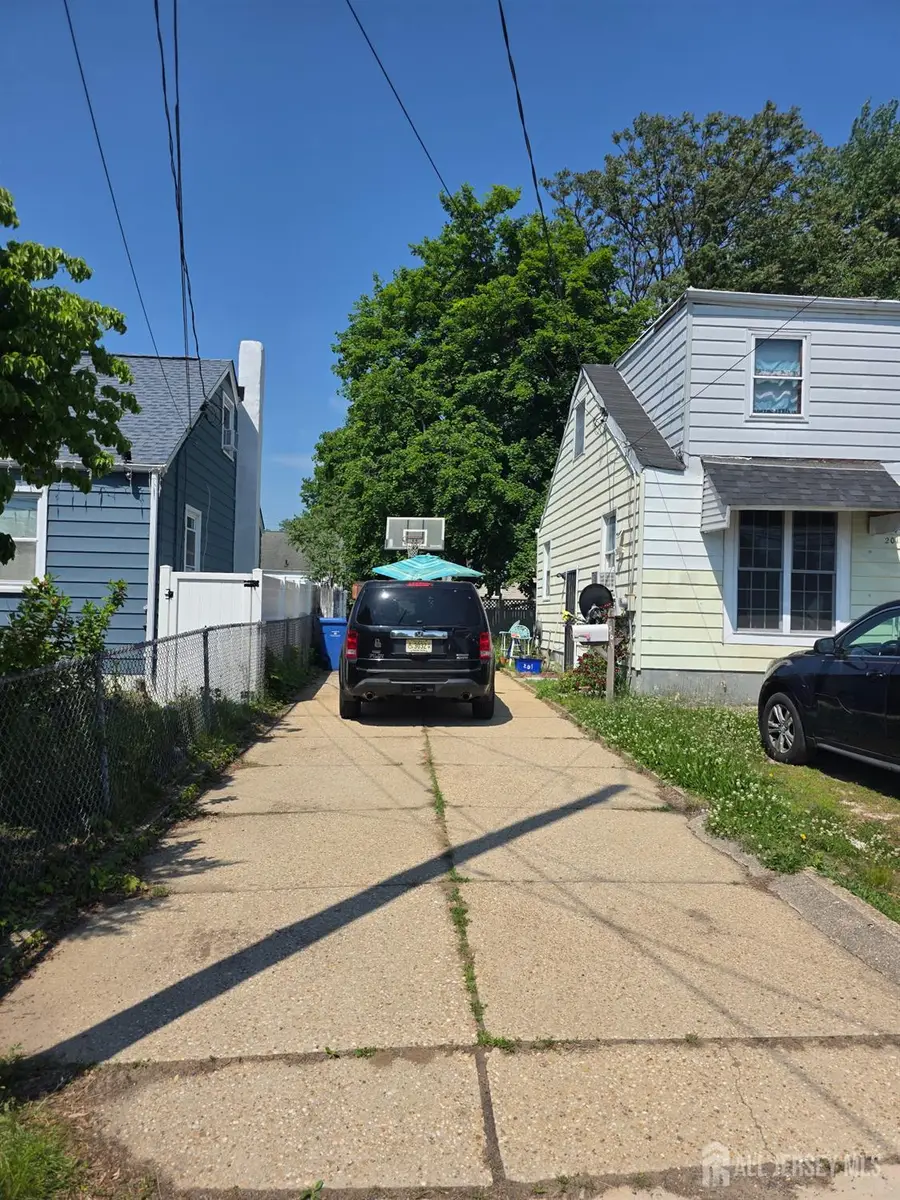 -201 SE Summerhill Road Se, Spotswood, NJ 08884 - #2