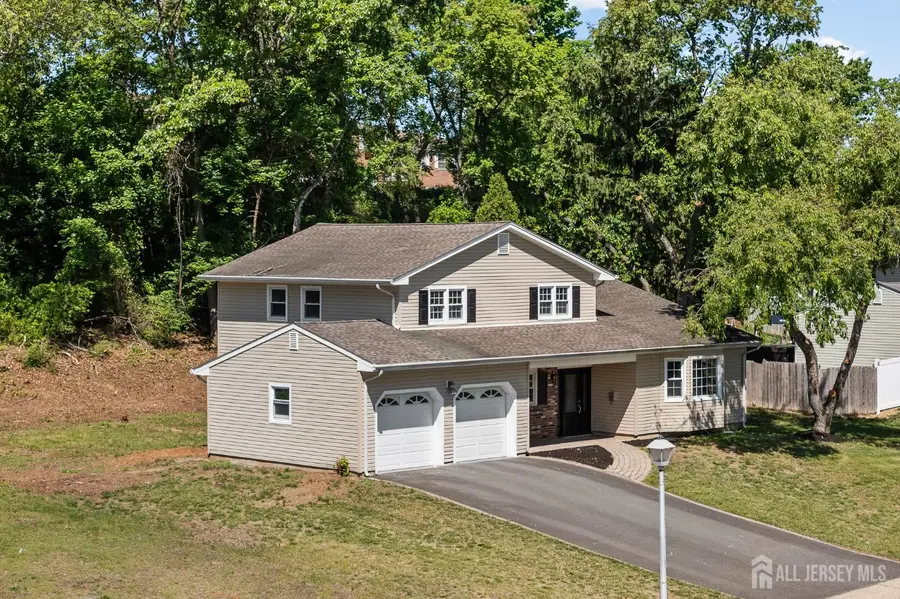 -41 Oakwood Drive, Parlin, NJ 08859 - #2