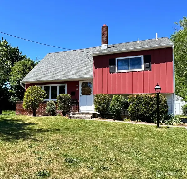 -10 Charles Place, Pennsville, NJ 08070