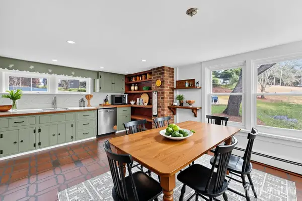 -28 Old Clinton Road, Raritan, NJ 08822