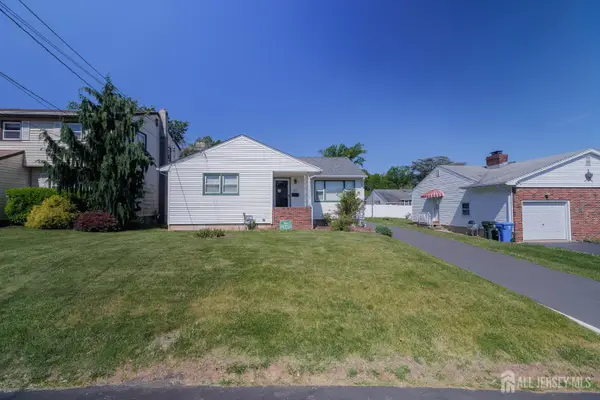 -829 Harrell Avenue, Woodbridge Proper, NJ 07095