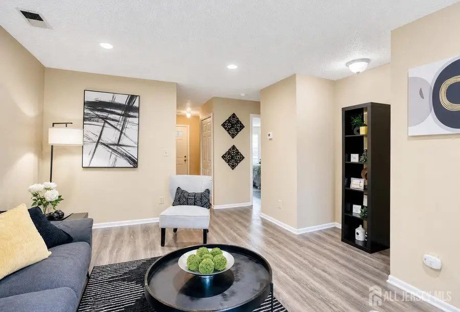 -9 Tanglewood Court, South Brunswick, NJ 08852 - #3