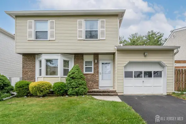 -3 Senna Drive, Sayreville, NJ 08859
