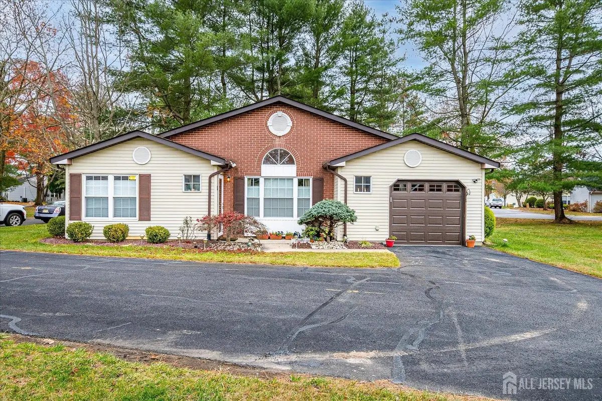 -1 Linton Close, Freehold, NJ 07728 - #1