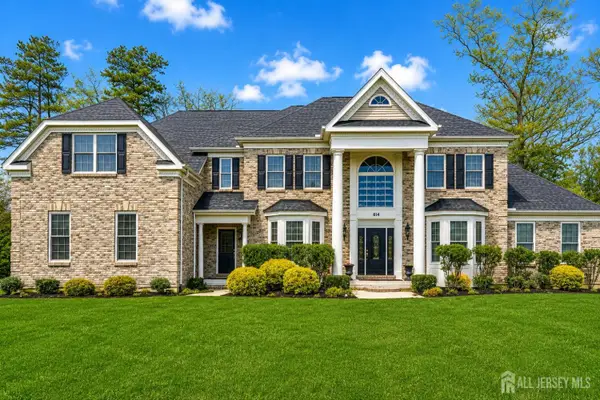-814 Rahel Drive, Franklin, NJ 08322