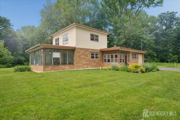 -3 Cedar Court, Roosevelt, NJ 08555
