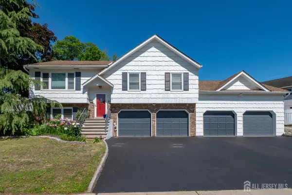 -61 Clifton Street, Edison, NJ 08817