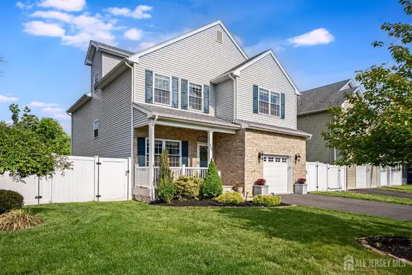 -323 S Madison Avenue, Dunellen, NJ 08812