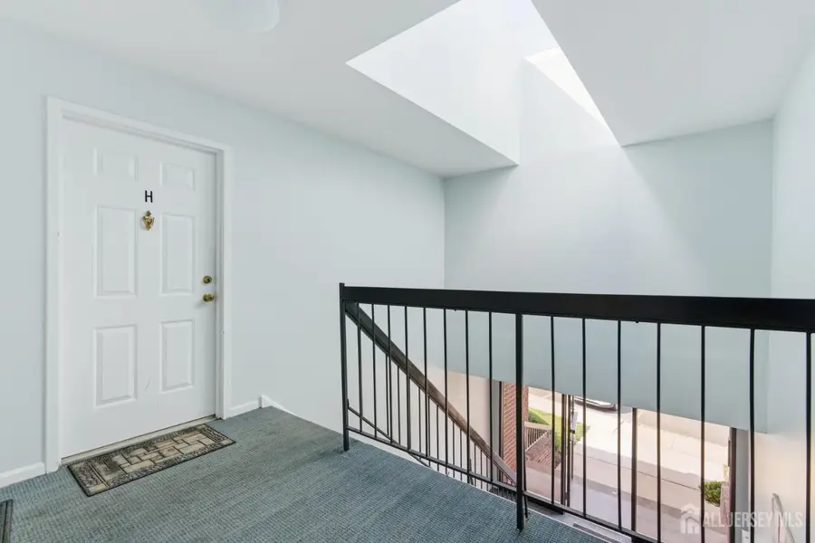 -114 Beverly Hill Terrace #H, Woodbridge, NJ 07095 - #3