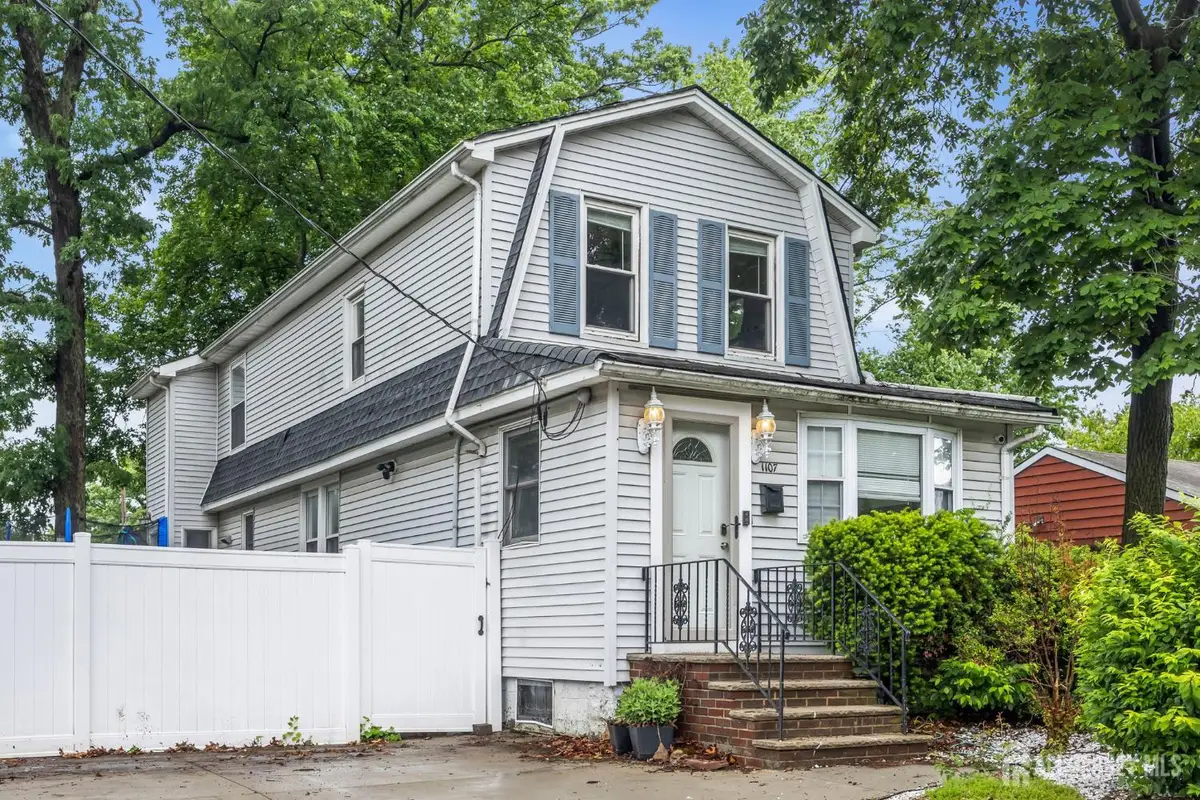 -1107 Cook Avenue, Laurence Harbor, NJ 08879 - #1