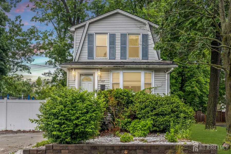 -1107 Cook Avenue, Laurence Harbor, NJ 08879 - #2