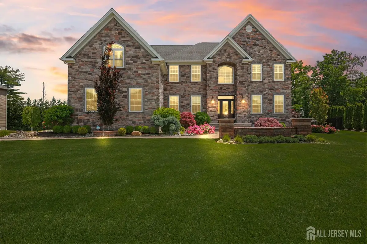 -9 Gatarz Court, East Brunswick, NJ 08816 - #1