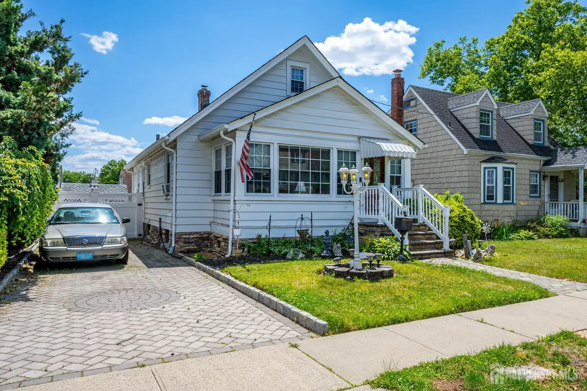 -17 Vanderbuilt Place, Woodbridge, NJ 07095 - #1