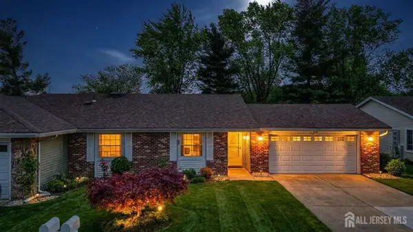 -484 Fairton Drive #B, Monroe, NJ 08831