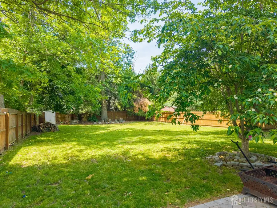 -12 Pierrepont Avenue, Middlesex, NJ 08846 - #3