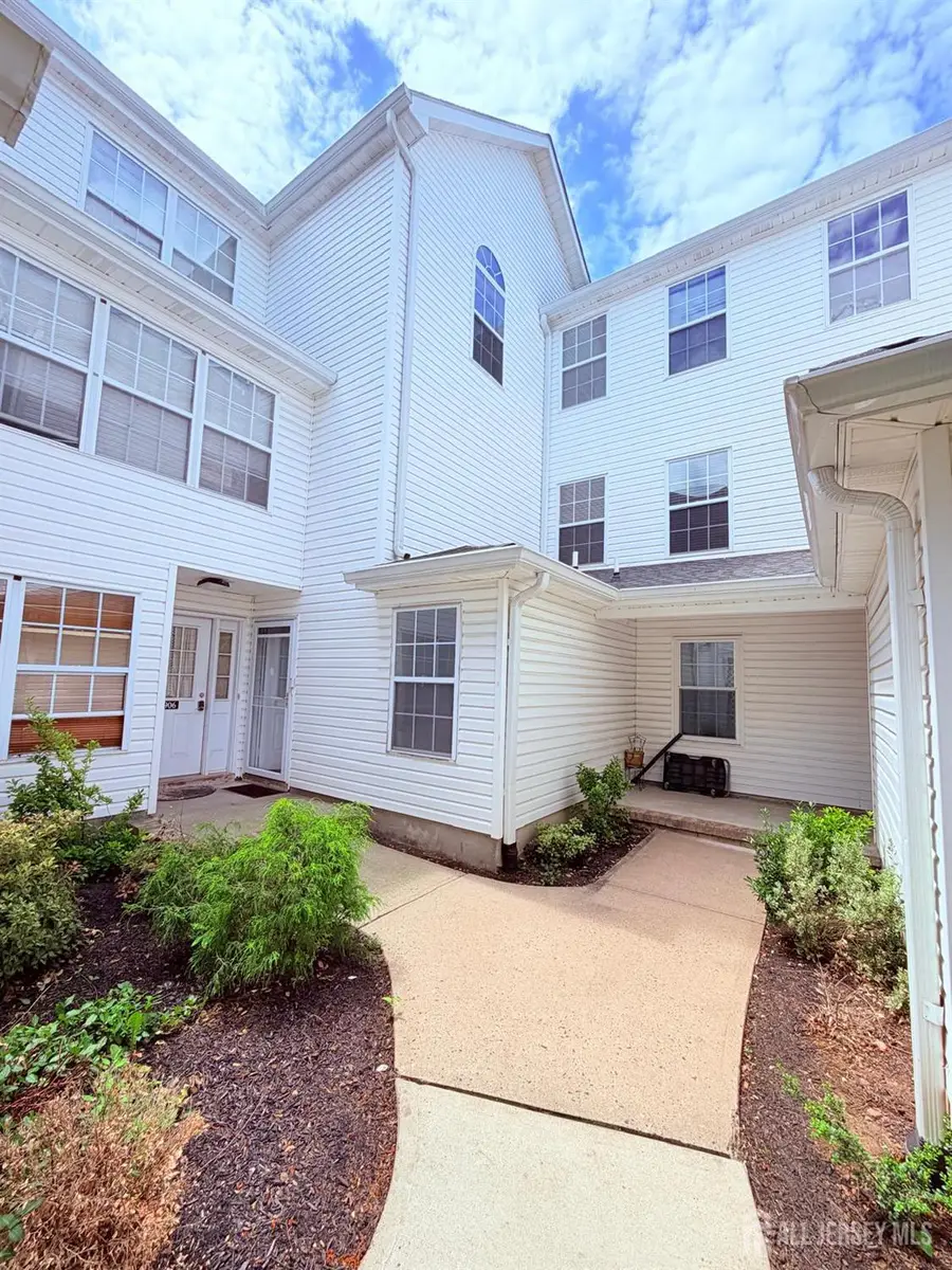 -918 Plymouth Road, North Brunswick, NJ 08902 - #2