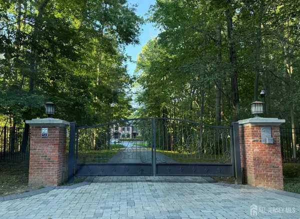 -5 Northwind Court, Monroe, NJ 08831