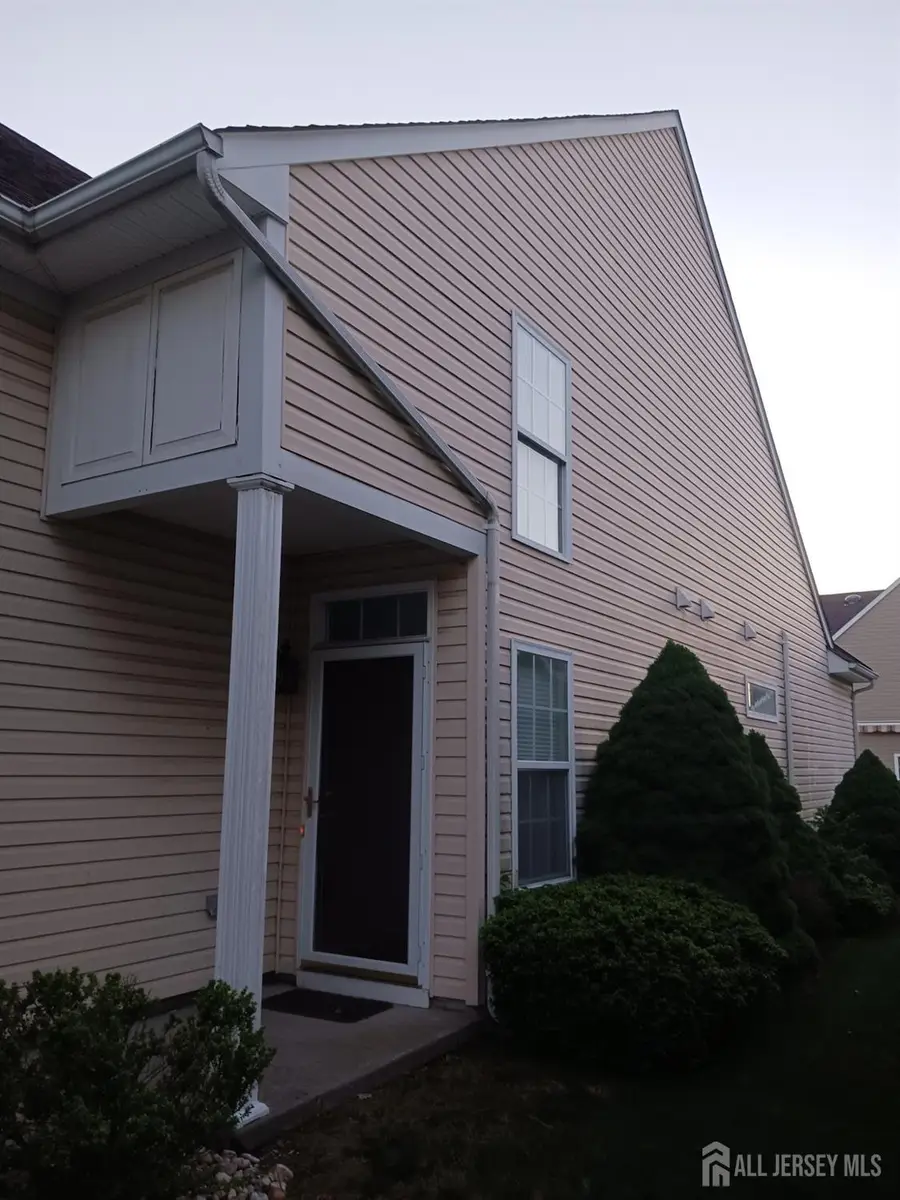 -6 Holly Manor Court, Helmetta, NJ 08828 - #3