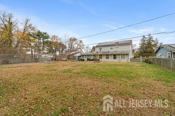 -10 Bently Lane, Willingboro, NJ 08046
