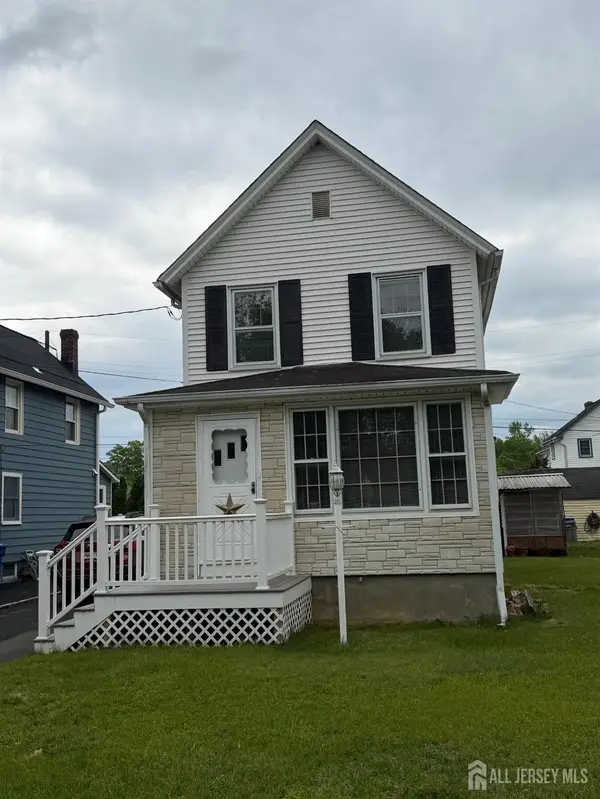 -44 John Street, Helmetta, NJ 08828