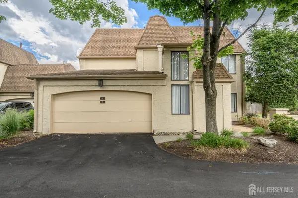-7 Carriage Place, Edison, NJ 08820