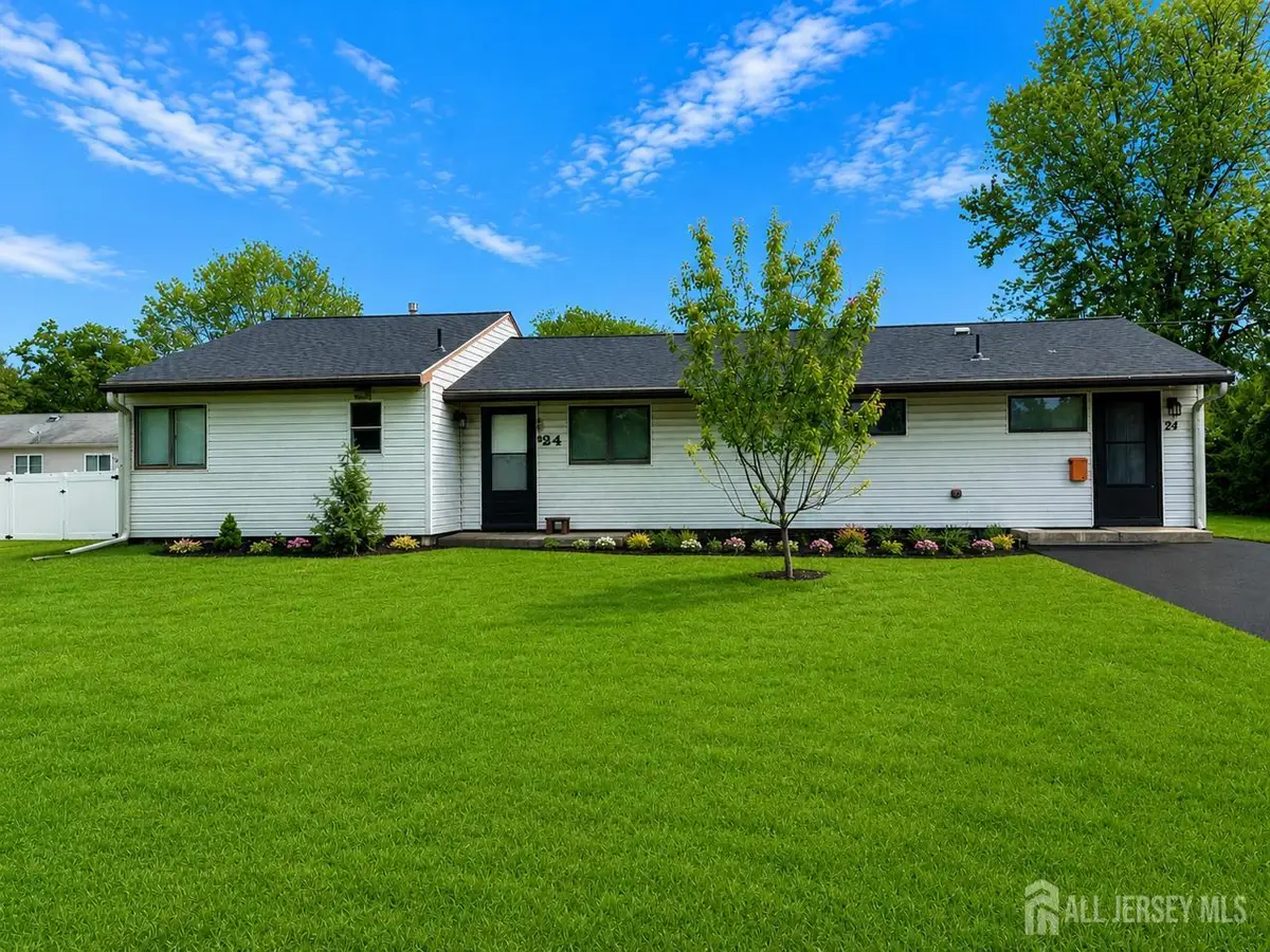 -24 Cambridge Road, Kendall Park, NJ 08824 - #1
