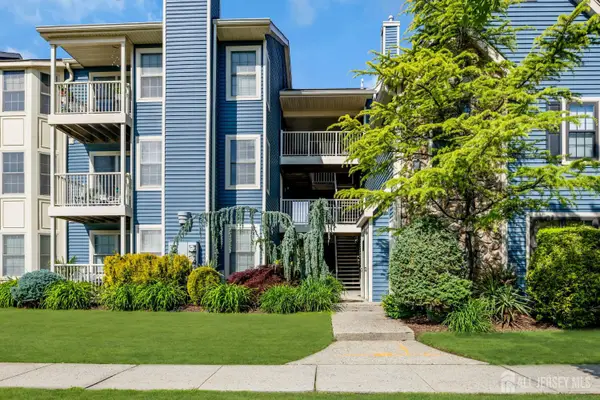 -122 Longfield Court, East Brunswick, NJ 08816