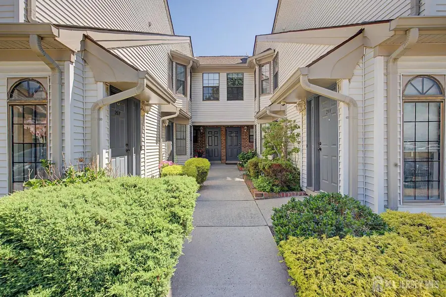 -208 Sunshine Court, Parlin, NJ 08859 - #2