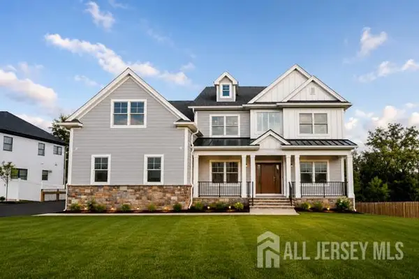 -11 Scarlet Drive, Piscataway, NJ 08854