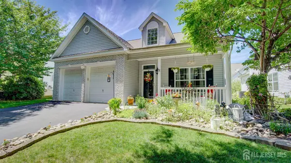 -13 High Street, Helmetta, NJ 08828