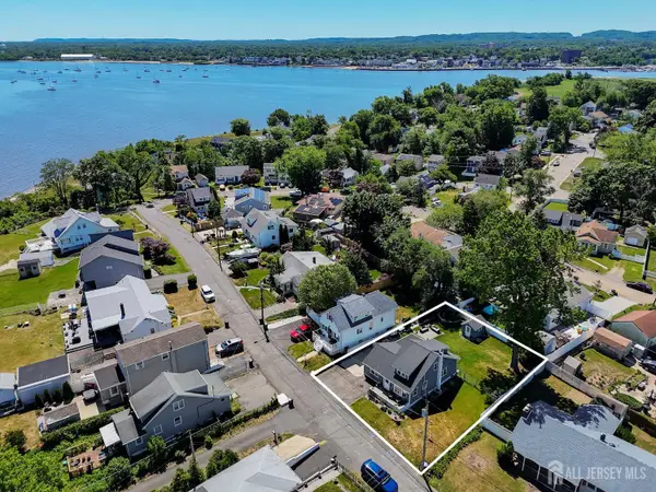 -969 Woodcrest Drive, Keyport, NJ 07735