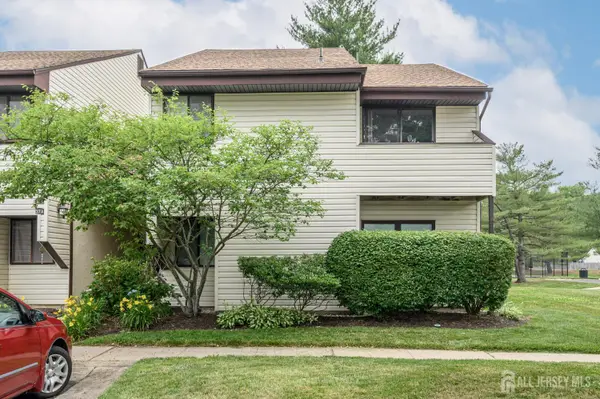-38 E Daisy Lane E #A, Mount Laurel, NJ 08054
