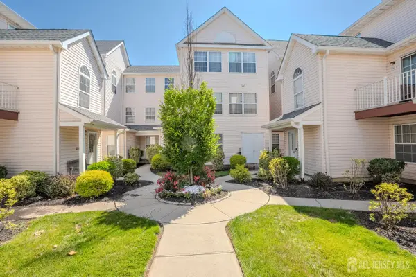 -118 Copeley Way, North Brunswick, NJ 08902