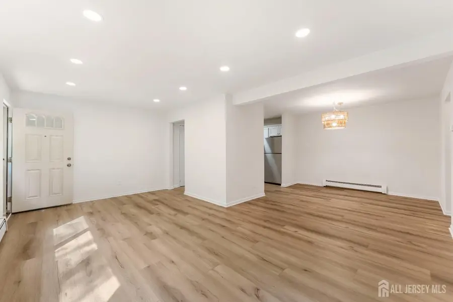 -517 Cricket Lane, Woodbridge, NJ 07095 - #2