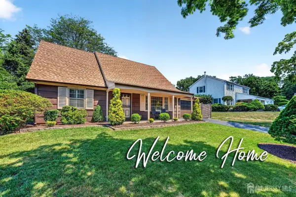 -29 Ormont Lane, Matawan, NJ 07747