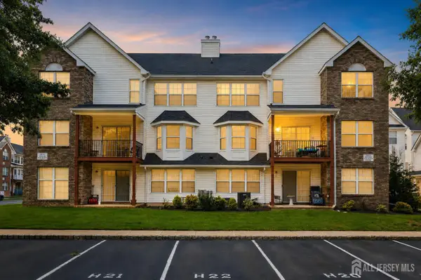 -810 Plymouth Road, North Brunswick, NJ 08902
