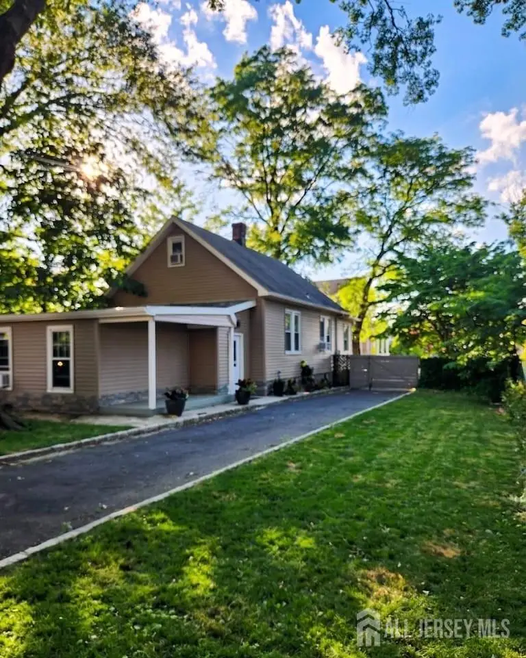 -297 Grove Street, Woodbridge, NJ 07095 - #2