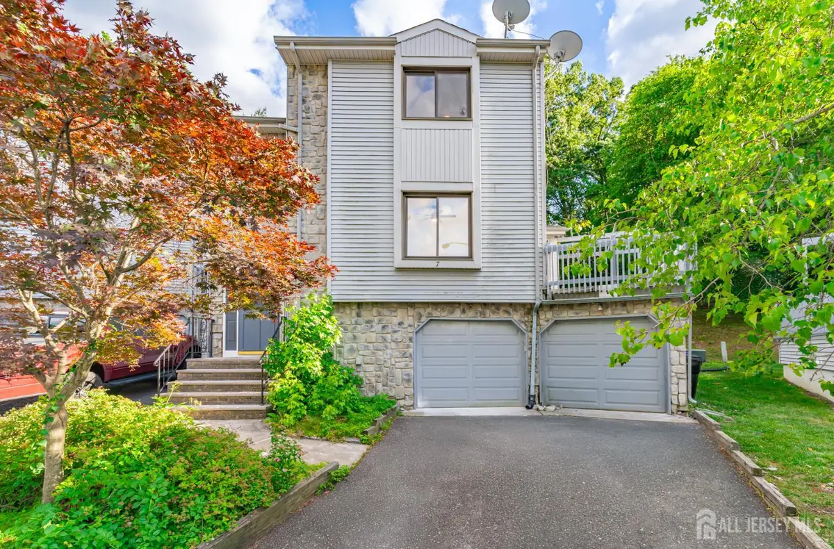 -7 Firethorn Court, East Brunswick, NJ 08816 - #1