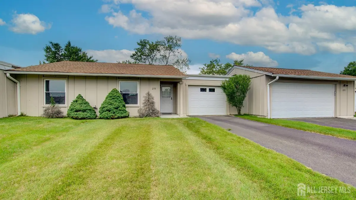 -27 Larch Plaza, Monroe, NJ 08831 - #1