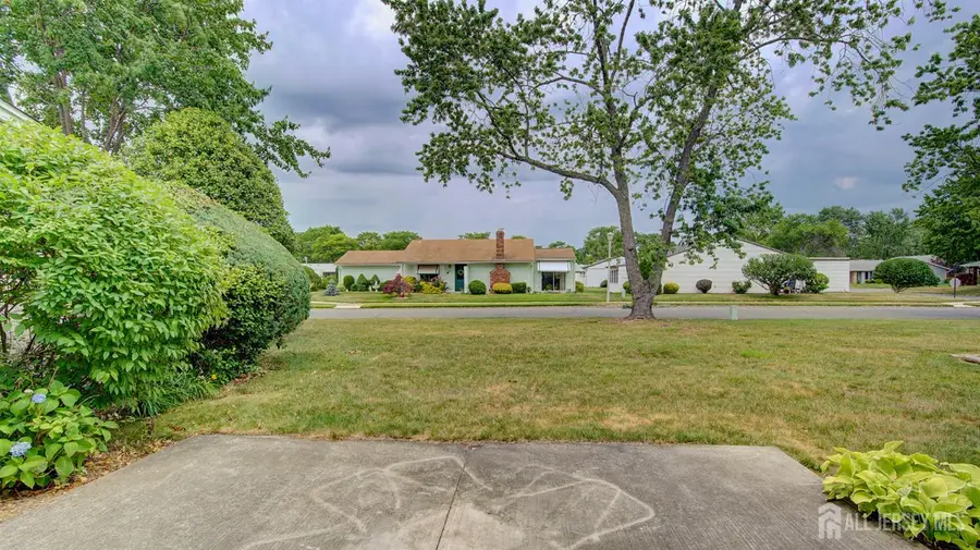 -27 Larch Plaza, Monroe, NJ 08831 - #2